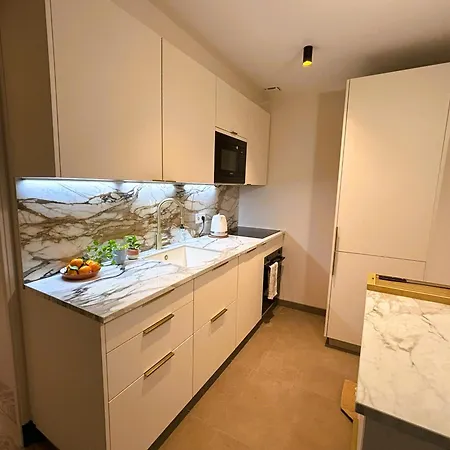 Apartment Centre - Village Daguerre, Montparnasse *